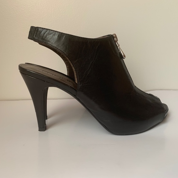 Moda Spana Heels Zip front Leather 9.5 - Picture 2 of 8